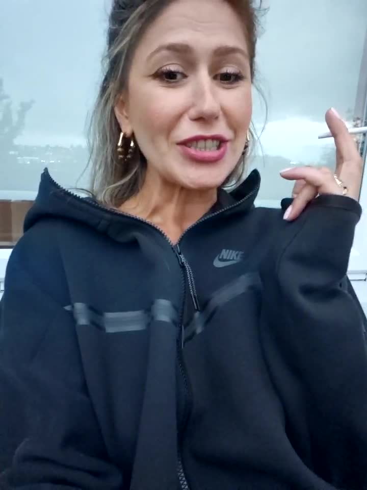 CelynaRoss - Stripchat webcam show • Monday, August 4, 2025 #Brunette #Heels #Cosplay