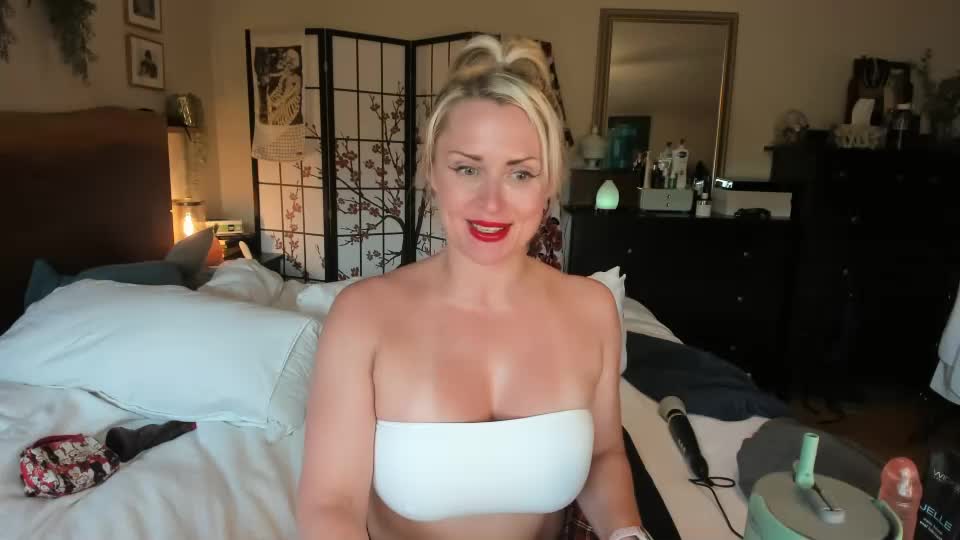 alwaysaffirming - Stripchat webcam show • Wednesday, September 3, 2025 #Topless #Ahegao #DildoorVibrator